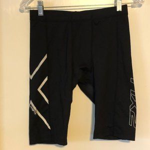2XU men's compression shorts size Large black - great condition
